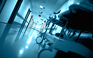 Zmarł mężczyzna, który chciał podpalić mieszkanie byłej żony Zmarł mężczyzna, który chciał podpalić mieszkanie byłej żony